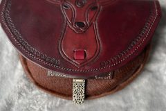 Gürteltasche mit Hirschkuh