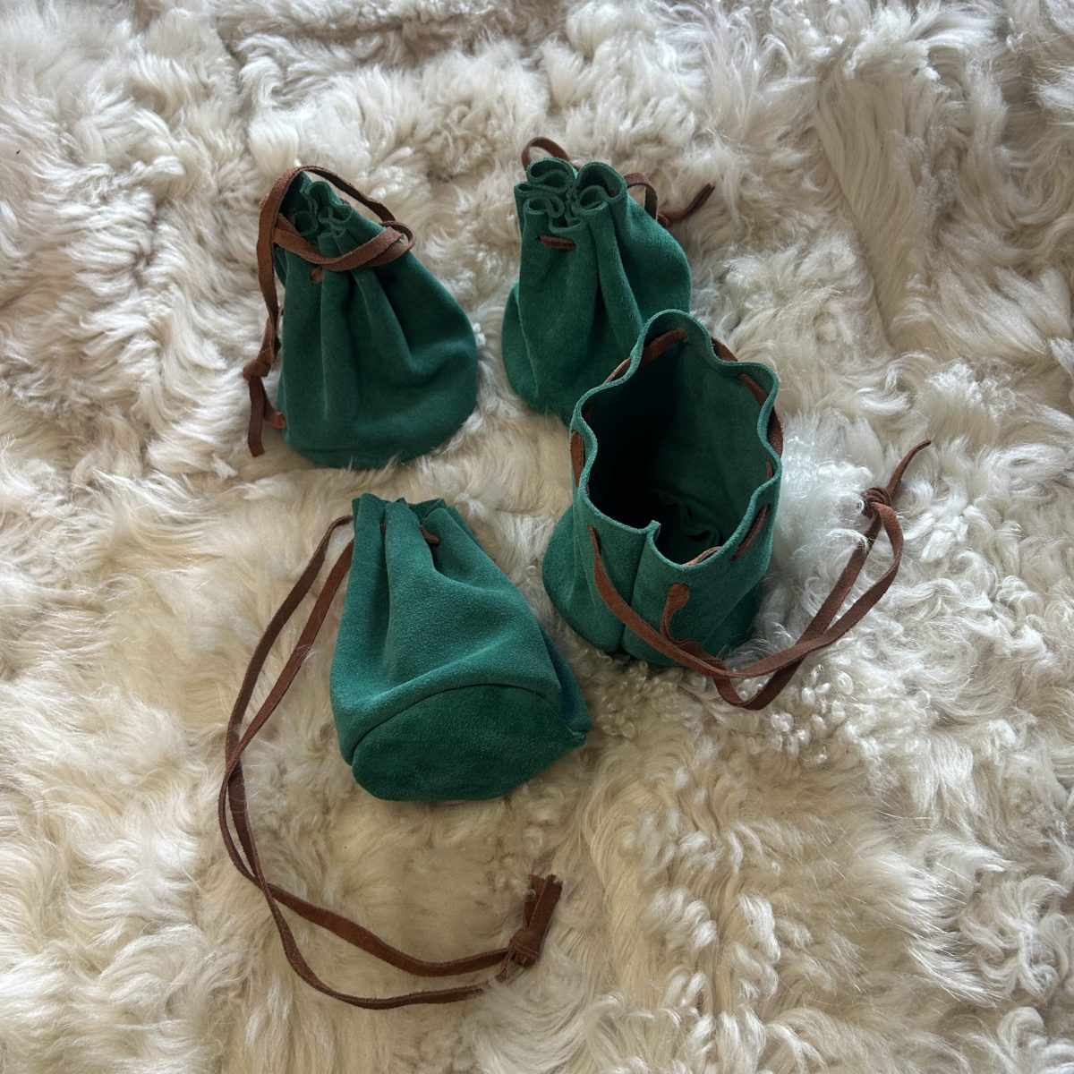 Lederbeutel grün-braun Lederbeutel grün-braun