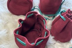 Lederbeutel rot-grün